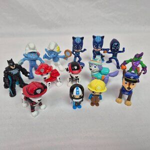 Batman Green Goblin Smurf Paw Patrol Mini Toy Action Figures (Lot of 14)